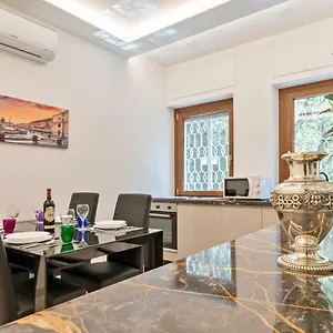 Holiday home First Class, Rome
